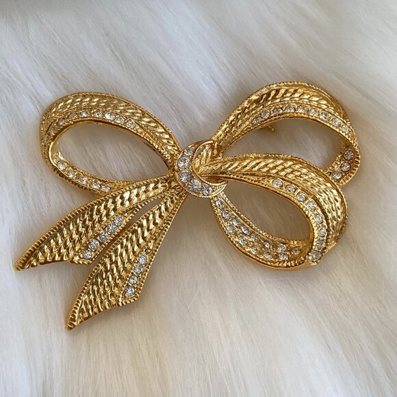 LOT/COLLECTION RHINESTONE BROOCHES (SWAROVSKI, MONET, AVON, STAR AUSTRIA, ROMAN) - Picture 10 of 11